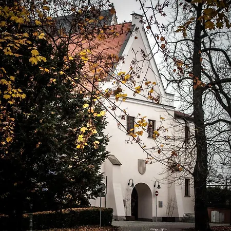 Apartahotel Zamek Piastowski W Raciborzu